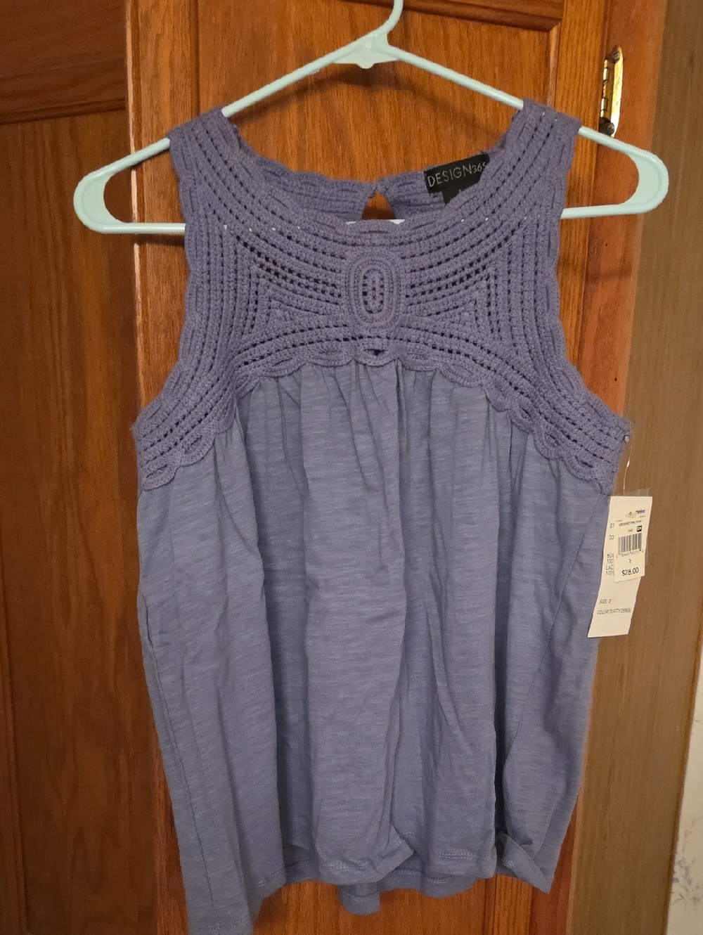 Design365 Crochet Yoke Sleeveless Tank Top NWT